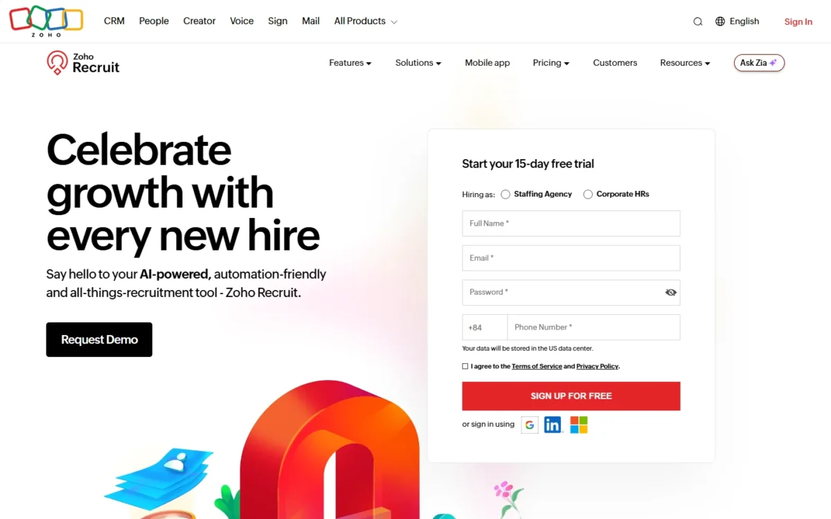 Zoho Recruit homepage, first screen, with a 15-day free trial signup form